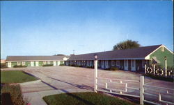 Shamrock Motel, U. S. 71 - 1 1/2 Miles North of Jct. 36 and 71 Postcard