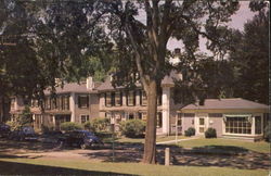 Colonial Inn Postcard