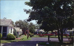 Sound Side Court, Bank St. at Route 28 Postcard