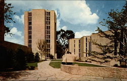 Yale University, Ezra Stiles College Postcard