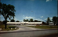 Town 'n Country Motor Inn Postcard