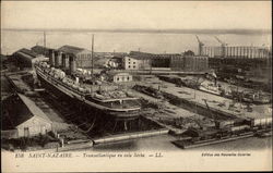 Saint-Nazaire - Transatlanlique en cale Seche Postcard