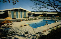 Howard Johnson' sMotor Lodge Postcard