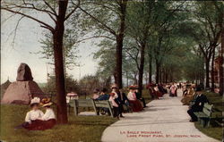 La Salle Monument, Lake Front Park St. Joseph, MI Postcard Postcard