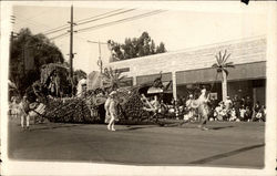 Pasadena Merchants Association in the 29th Tournament of Roses 1918 California Postcard Postcard