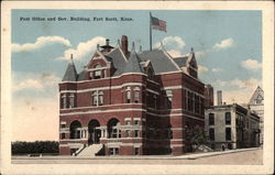 Post Office and Gov. Building Postcard