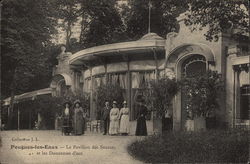 Le Pavilion des Sources et les Donneuses d'eau Postcard