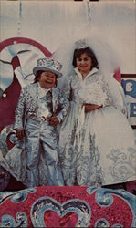 Smallest Man & Woman Wed Postcard