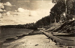 Bayside Beach & Cottages, Malletts Bay Postcard