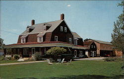 Ski Hostel Lodge-Motel Waterbury Center, VT Postcard Postcard