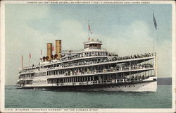 Steamer "Hendrick Hudson" on the Hudson River Postcard