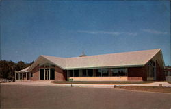 Howard Johnson Restaurant along the Turnpike Postcard