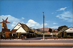 Lunt Motel, 525 E. 4th South Postcard