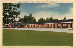 Colonial Court Motel Postcard