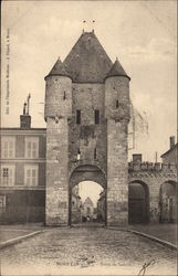 Moret (S.-et-M.) - Porte de Samois Postcard