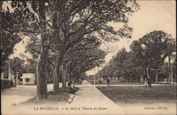 Le Mail et l'Entrée du Casino La Rochelle, France Postcard Postcard