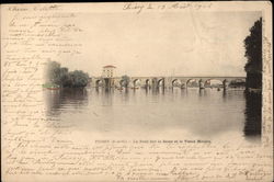 Le Pont sur la Seine et le Vieux Moulin Poissy, France Postcard Postcard