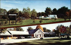 Maple Leaf Motel and Campground White River Junction, VT Postcard Postcard