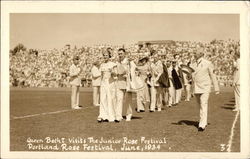 Queen Beth I Visits The Junior Rose Festival Portland, OR Postcard Postcard