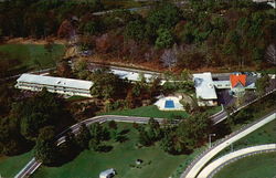 Howard Johnson's Motor Lodge Milford, CT Postcard Postcard