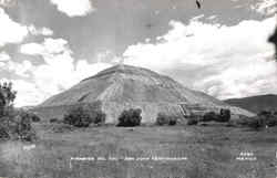 Piramide Del Sol Postcard