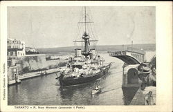 Taranto - R. Nave Morosini (Passando il Ponte) Postcard