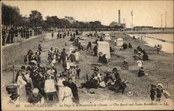 La Plage et le Boulevard de l'Ocean / The Beach and Ocean Boulevard Postcard