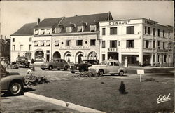 La Place de l'Hotel de Ville et l'Hotel du Chene Dore Postcard