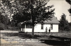 Monroe's Steak House and Cottages, Houghton Lake Postcard