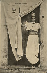 Femme arabe Postcard