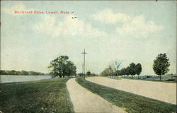 Boulevard Drive Postcard