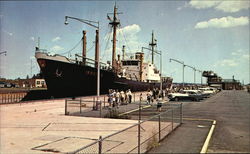 Upbound in Eisenhower Lock New York Postcard Postcard