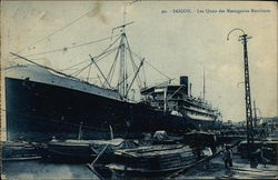 Saigon - Les Quais des Messageries Maritimes Steamers Postcard Postcard Postcard