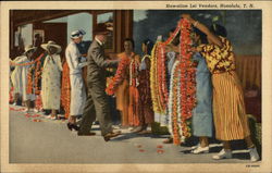 Hawaiian Lei Vendors Honolulu, HI Postcard Postcard Postcard