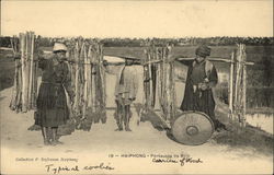 Vietnamese Portreuses de Bois (Carriers of Wood) Haiphong, Vietnam Southeast Asia Postcard Postcard