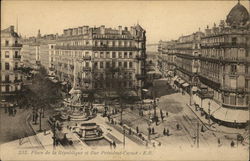 Place de la Rèpublique et Rue Prèsident Carnot Postcard