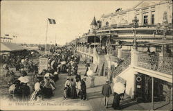 Les Planches et le Casino Postcard