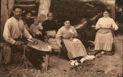 Pays Basque - Famille de Sandellers Postcard