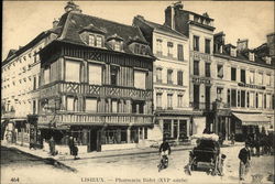 Pharmacie Bidet (XVI Siecle) Postcard