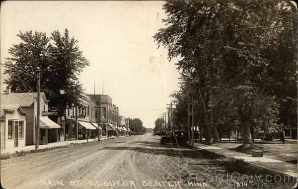 Main Street - City Center Le Sueur, Mn Postcard