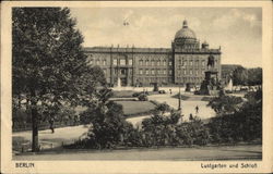 Lustgarten und Schloss Berlin, Germany Postcard Postcard