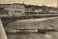 La Bac a Maree Basse Trouville, France Postcard Postcard