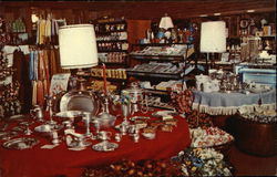 Embers Gift Shop, Quality Inn Postcard