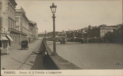 Ponte di S. Trinita e Lungarno Postcard