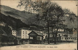 1013 Dauphine - Uriage Les-Bains - La Gare - E.R. Postcard