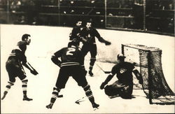 Hockey - Toronto's 'Maple Leafs' vs Detroit's 'Red Wings' Postcard Postcard Postcard