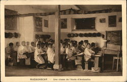 Madagascar - Una classe de l'ecole d'Ambositra Postcard