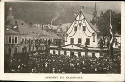 Ankomst til Raadhuset Norway Postcard Postcard