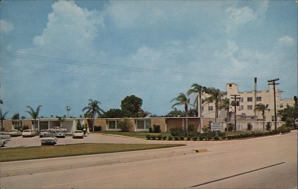 Walker Memorial Hospital Avon Park, FL Postcard