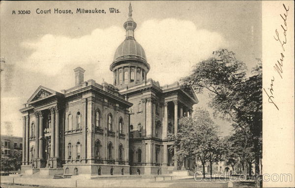 Court House Milwaukee WI Postcard